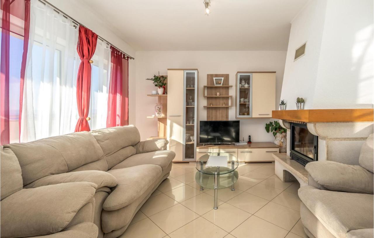 Nice Apartment In Crikvenica With House Sea View Zewnętrze zdjęcie