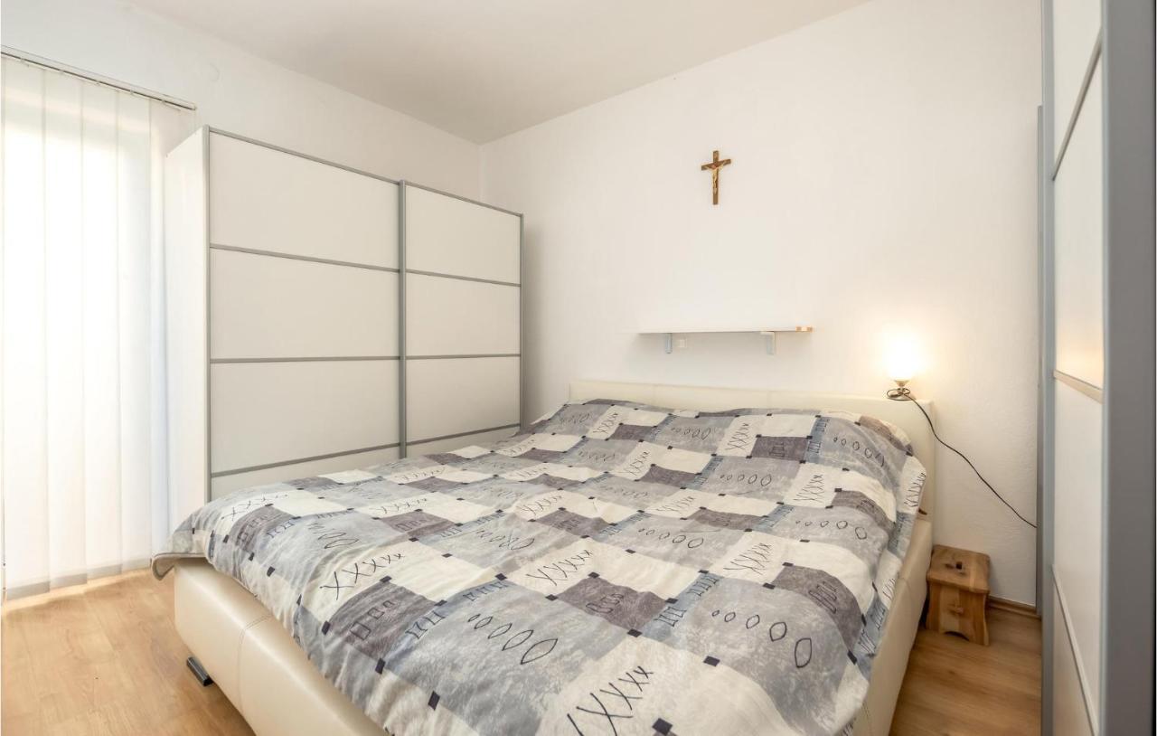Nice Apartment In Crikvenica With House Sea View Zewnętrze zdjęcie