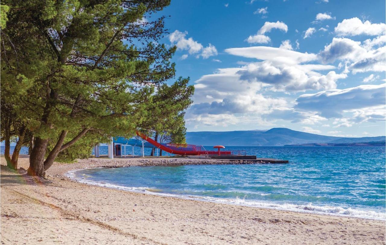 Nice Apartment In Crikvenica With House Sea View Zewnętrze zdjęcie
