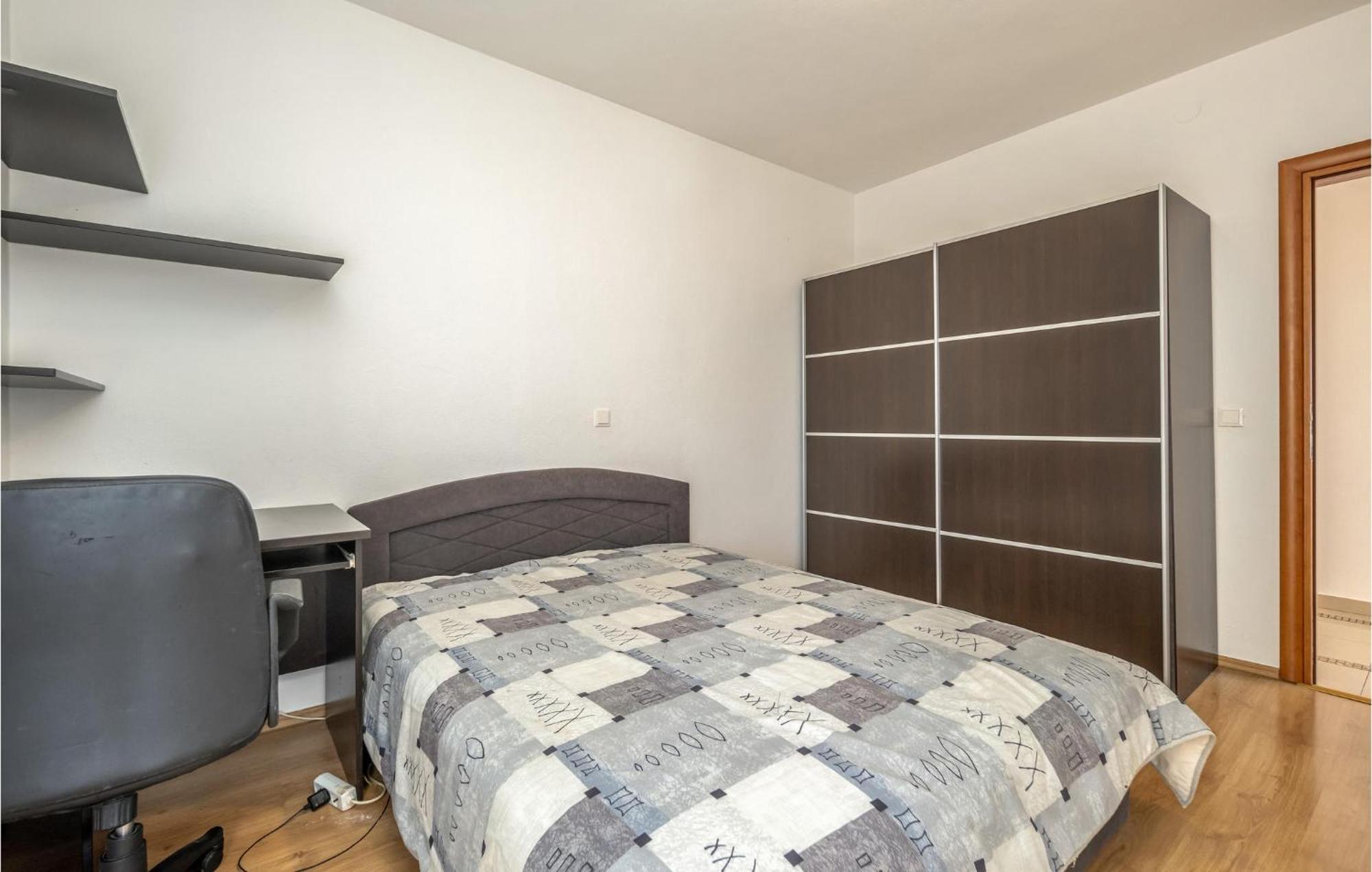 Nice Apartment In Crikvenica With House Sea View Zewnętrze zdjęcie