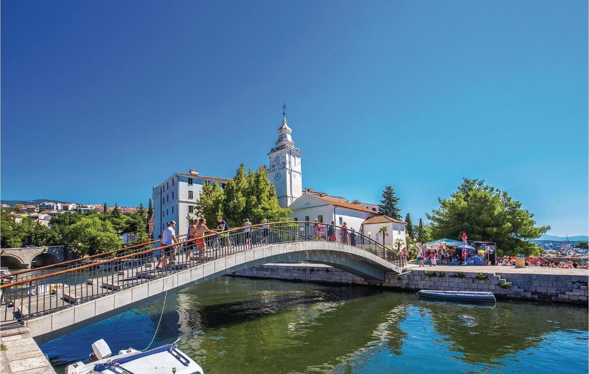 Nice Apartment In Crikvenica With House Sea View Zewnętrze zdjęcie