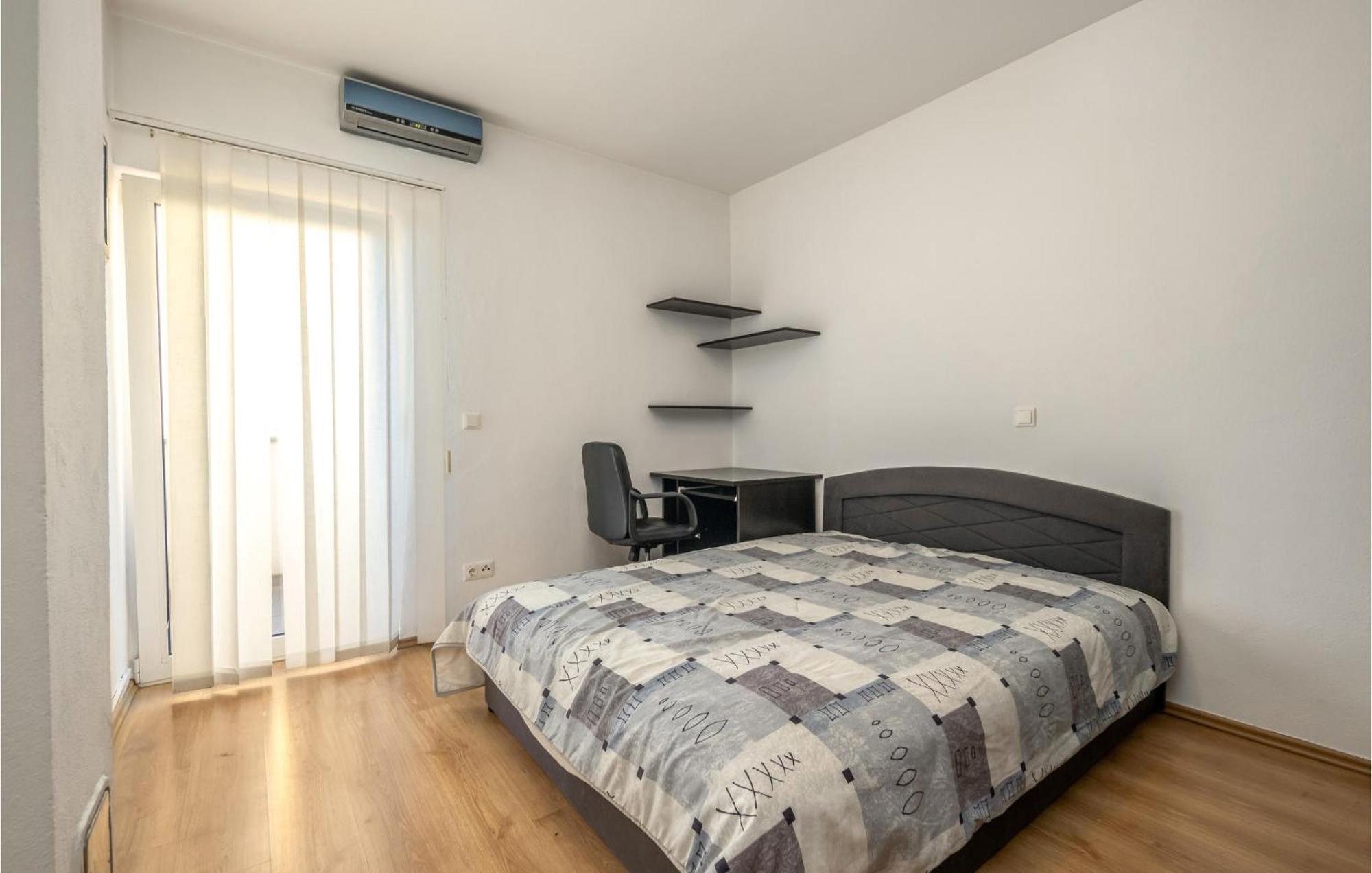 Nice Apartment In Crikvenica With House Sea View Zewnętrze zdjęcie