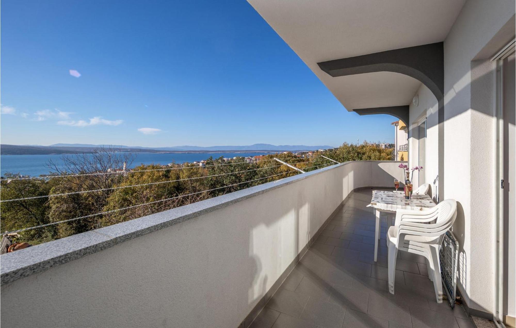 Nice Apartment In Crikvenica With House Sea View Zewnętrze zdjęcie