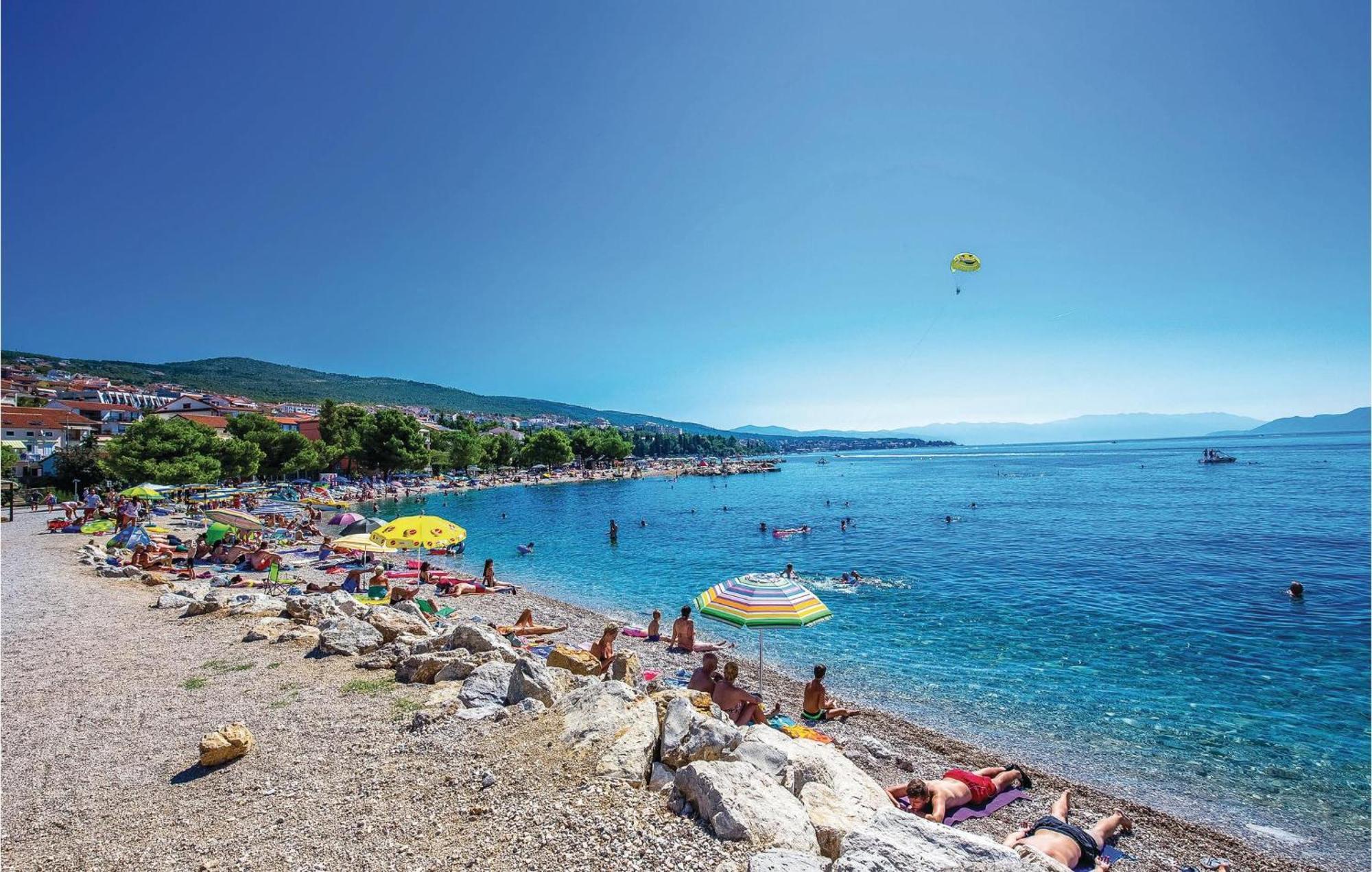 Nice Apartment In Crikvenica With House Sea View Zewnętrze zdjęcie