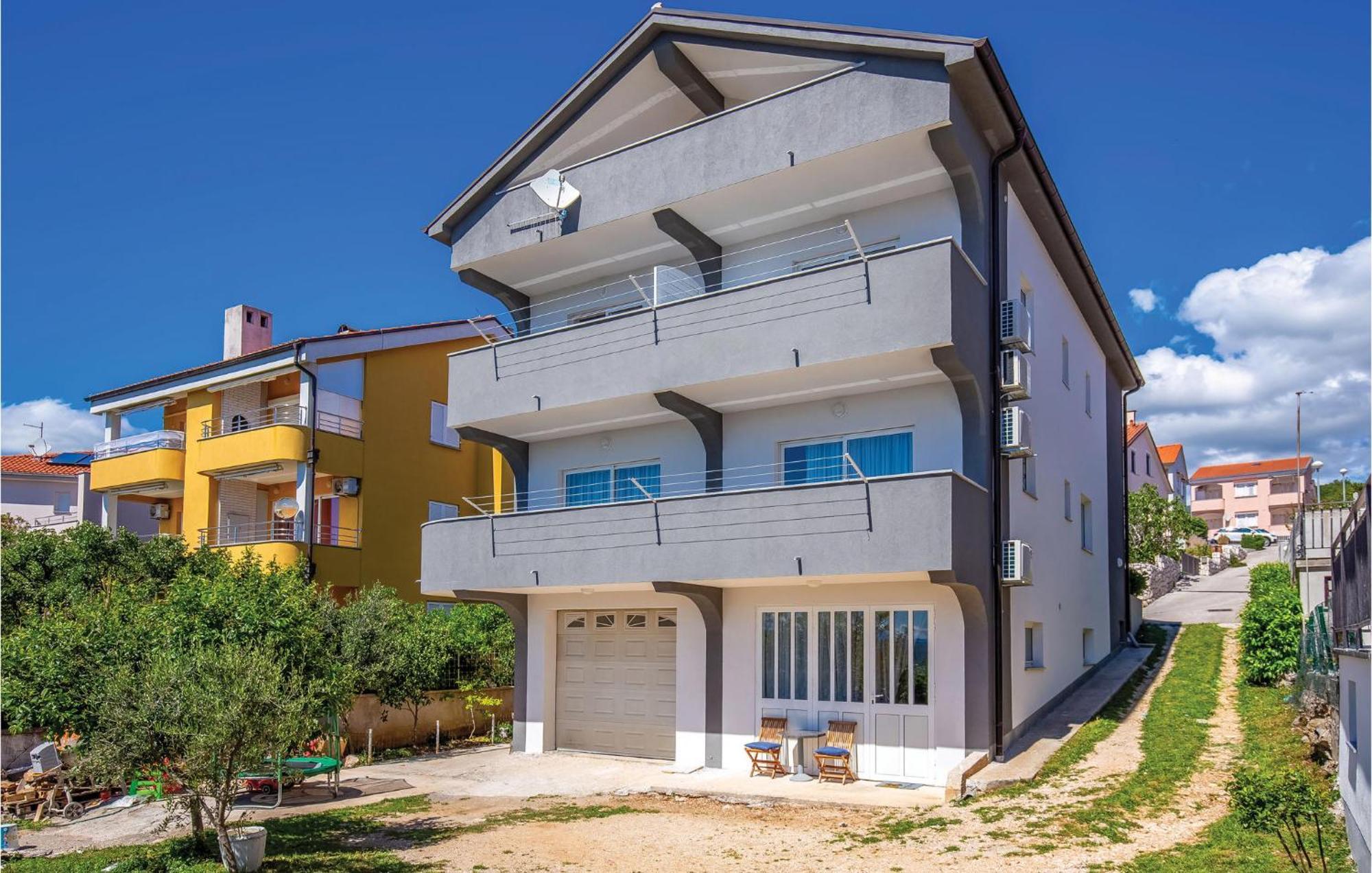 Nice Apartment In Crikvenica With House Sea View Zewnętrze zdjęcie